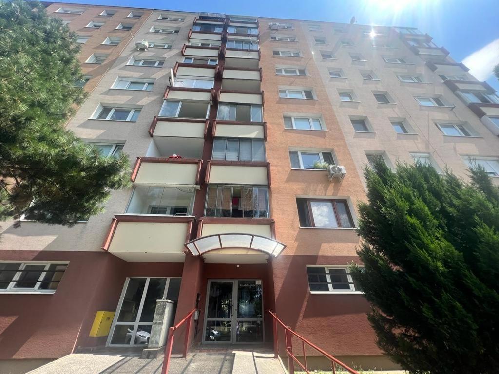 Appartement Apartman Solid, Bratislava Extérieur photo